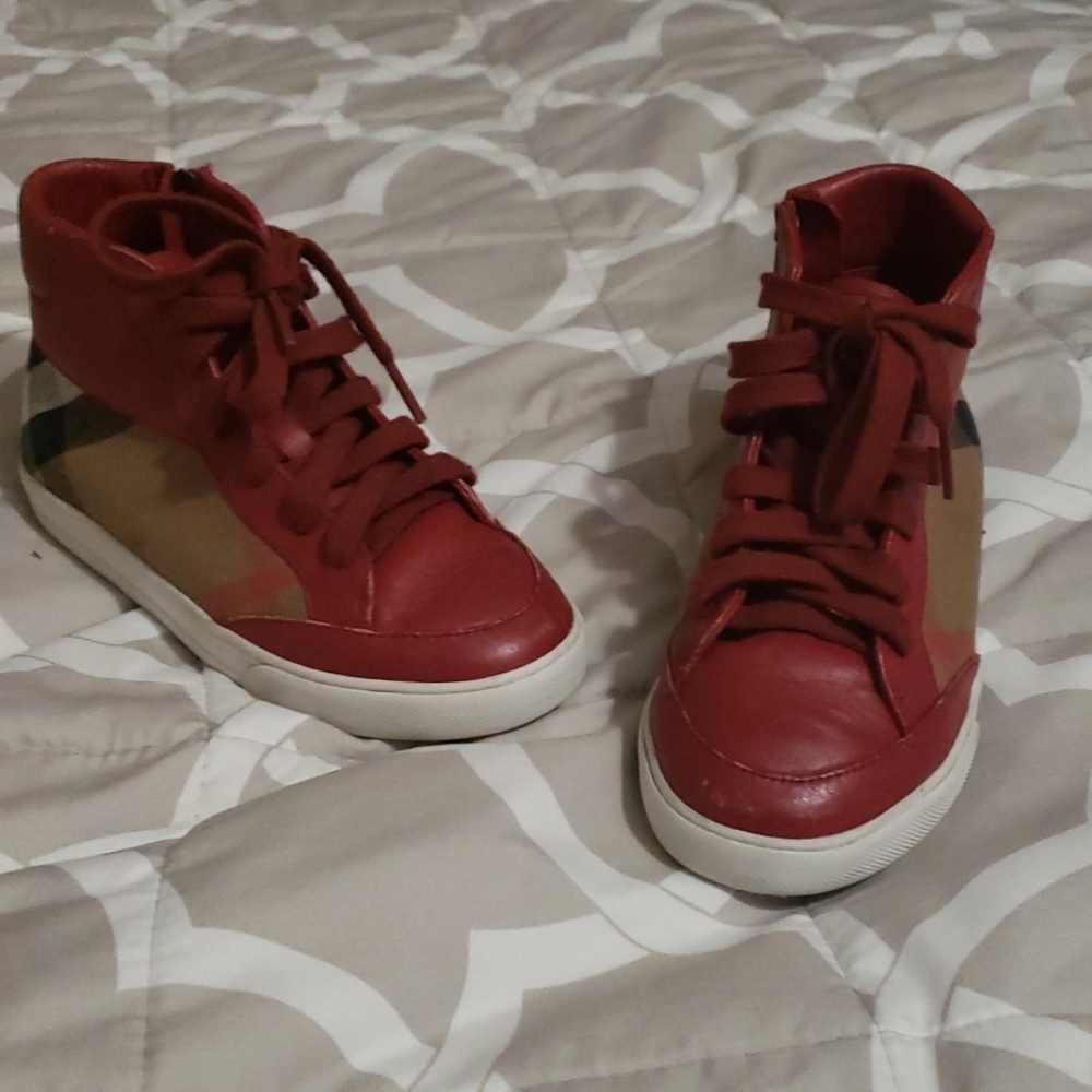 Burberry kids shoes